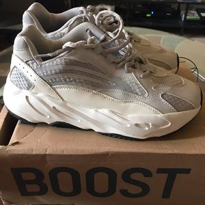 Yezzy boost static 700